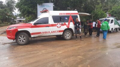 Memasuki Hari Ke 5, Tim Medis PT.CLM dan PSC Palopo Cek Kesehatan Korban Banjir Bandang Luwu