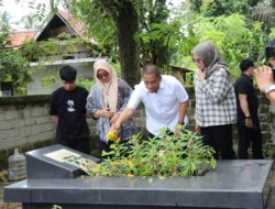 Bupati dan Wabup Ziarah ke Makam Thoriq Husler Sebelum Bertolak ke Lutim