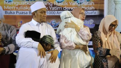 Momen Haru di Yatim Fest 1446 H, Bupati dan Wabup Lutim Tak Kuasa Menahan Tangis