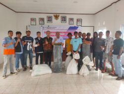 Lewat Program PPM, PT CLM Kembali Salurkan Bantuan untuk Nelayan di Wilayah Pemberdayaan
