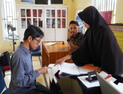 Tunaikan Kewajiban: Bawaslu Lutim Potret Dinamika Penduduk di Tingkat Desa