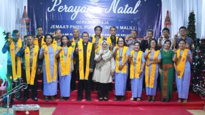 Wabup Puspawati Hadiri Natal di Gereja Toraja Pniel Puncak Indah, Ajak Perkuat Keluarga dan Toleransi