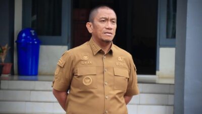 Pimpin Apel di Kantor Camat Wasuponda, Bupati Irwan Tekankan Disiplin dan Pelayanan Publik