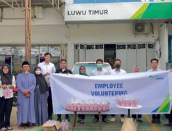 Ramadan Penuh Berkah, Insan BPJS Ketenagakerjaan Luwu Timur Turun ke Jalan Berbagi Takjil