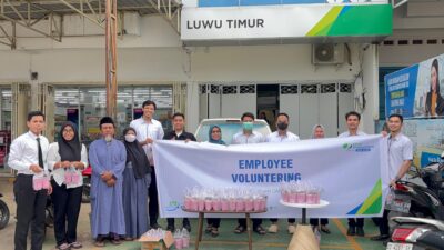 Ramadan Penuh Berkah, Insan BPJS Ketenagakerjaan Luwu Timur Turun ke Jalan Berbagi Takjil