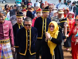 Wabup Puspawati: Budaya Adat Padoe Harus Jadi Pondasi Pembangunan Daerah