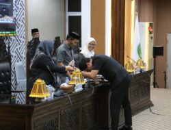 Wabup Puspawati Hadiri Paripurna LKPJ, Fraksi DPRD Apresiasi Capaian Pemda Lutim 2025