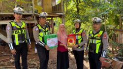 Satlantas Polres Luwu Timur Gelar Bakti Sosial Sambut Hari Bhayangkara ke-80, Wujud Kepedulian Polri untuk Masyarakat