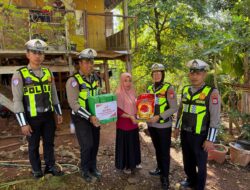 Satlantas Polres Luwu Timur Gelar Bakti Sosial Sambut Hari Bhayangkara ke-80, Wujud Kepedulian Polri untuk Masyarakat