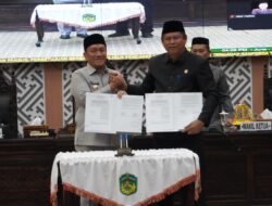 Bupati Luwu Timur Serahkan Ranperda APBD 2025, Tiga Ranperda Strategis Disetujui