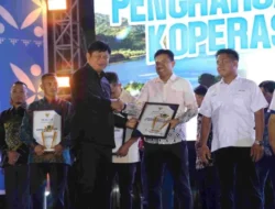 Ober Datte Serahkan Penghargaan, Koperasi Karyawan PT Vale Raih Predikat Pengelolaan Usaha Terbaik